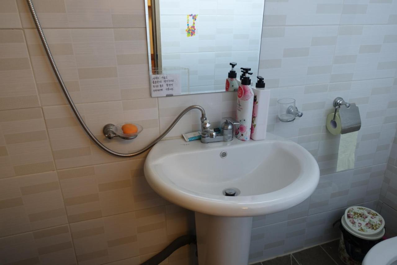 Pongdang Guesthouse Jeonju Bagian luar foto