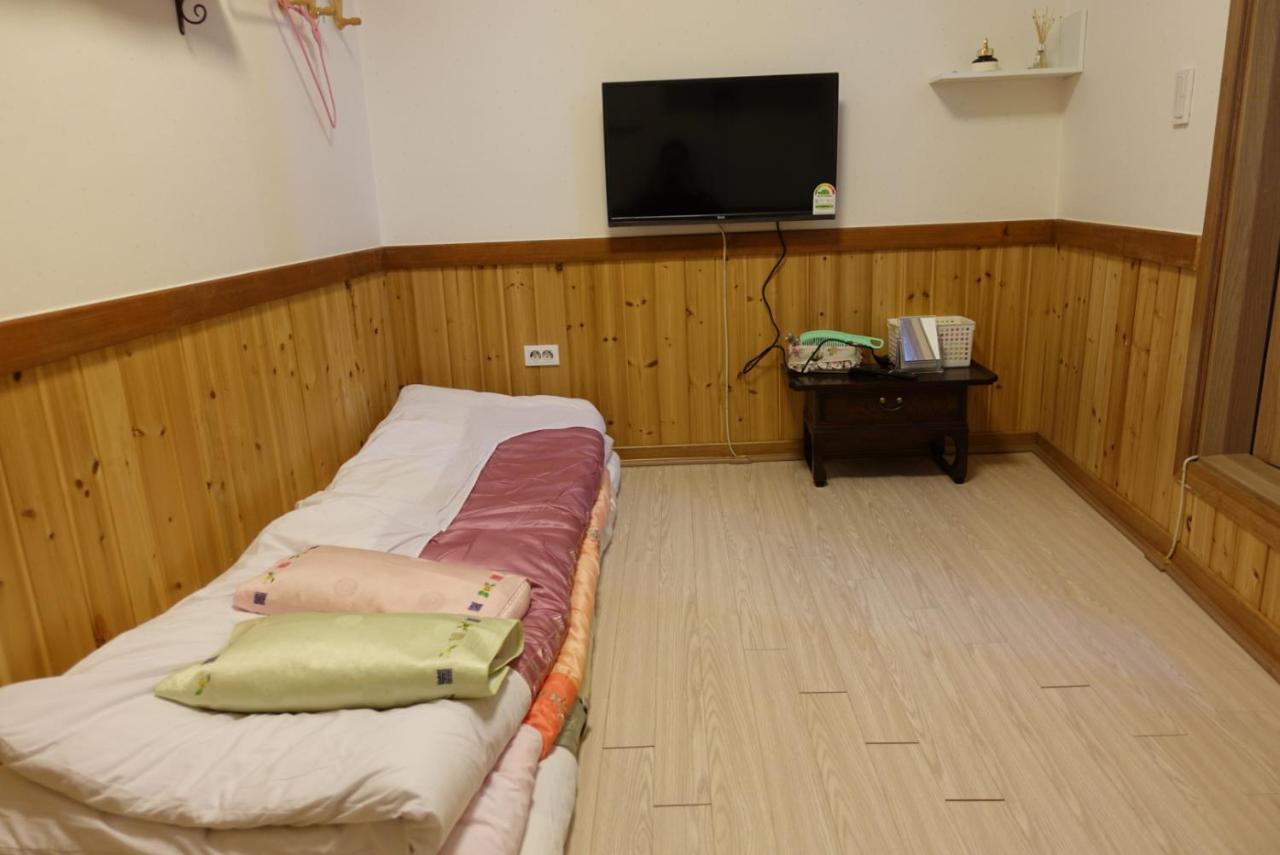 Pongdang Guesthouse Jeonju Bagian luar foto